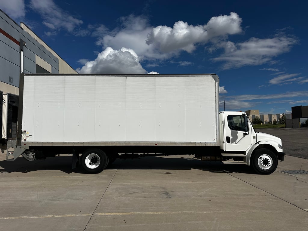 2022 Freightliner M2 106 in Denver, CO — photo 7