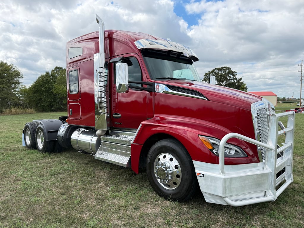 2026 Kenworth T680 in Joplin, MO — photo 8
