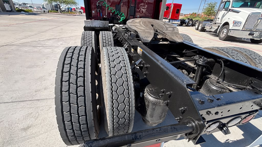 2022 Kenworth T680 in El Paso, TX — photo 4