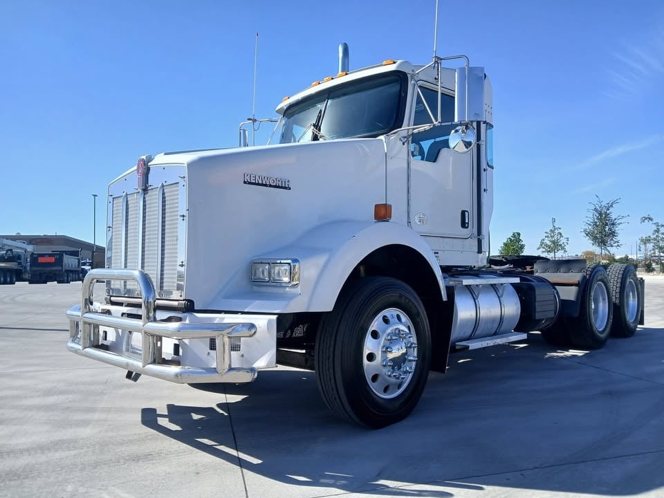 2018 Kenworth T800 in Des Moines — photo 2