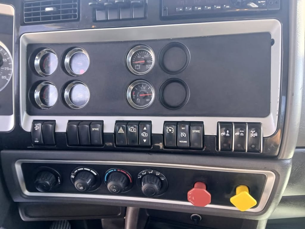2018 Kenworth T800 in Des Moines — photo 8