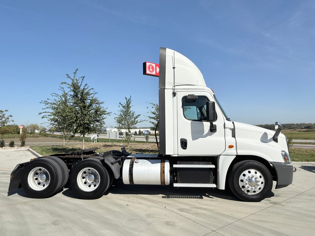 2018 Freightliner in Des Moines — photo 2
