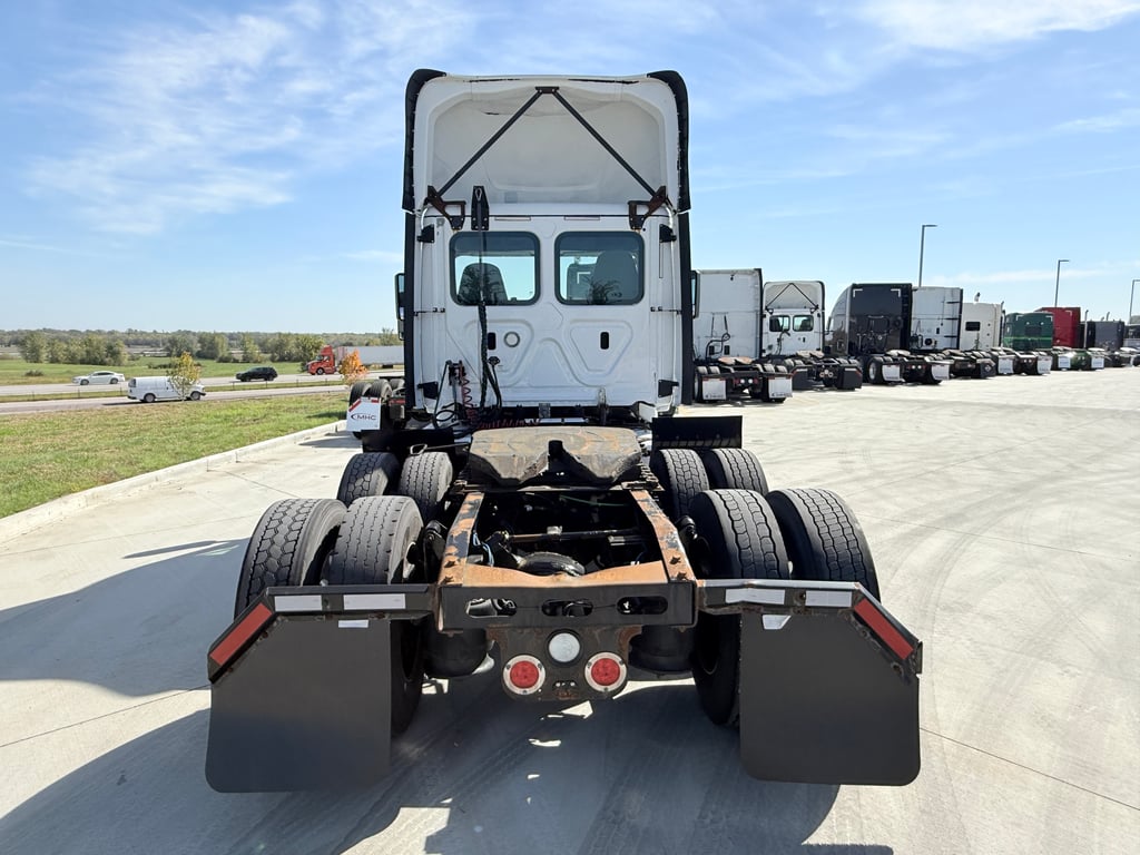 2018 Freightliner in Des Moines — photo 4