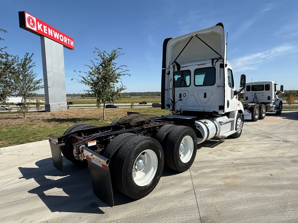 2019 Freightliner in Des Moines — photo 3