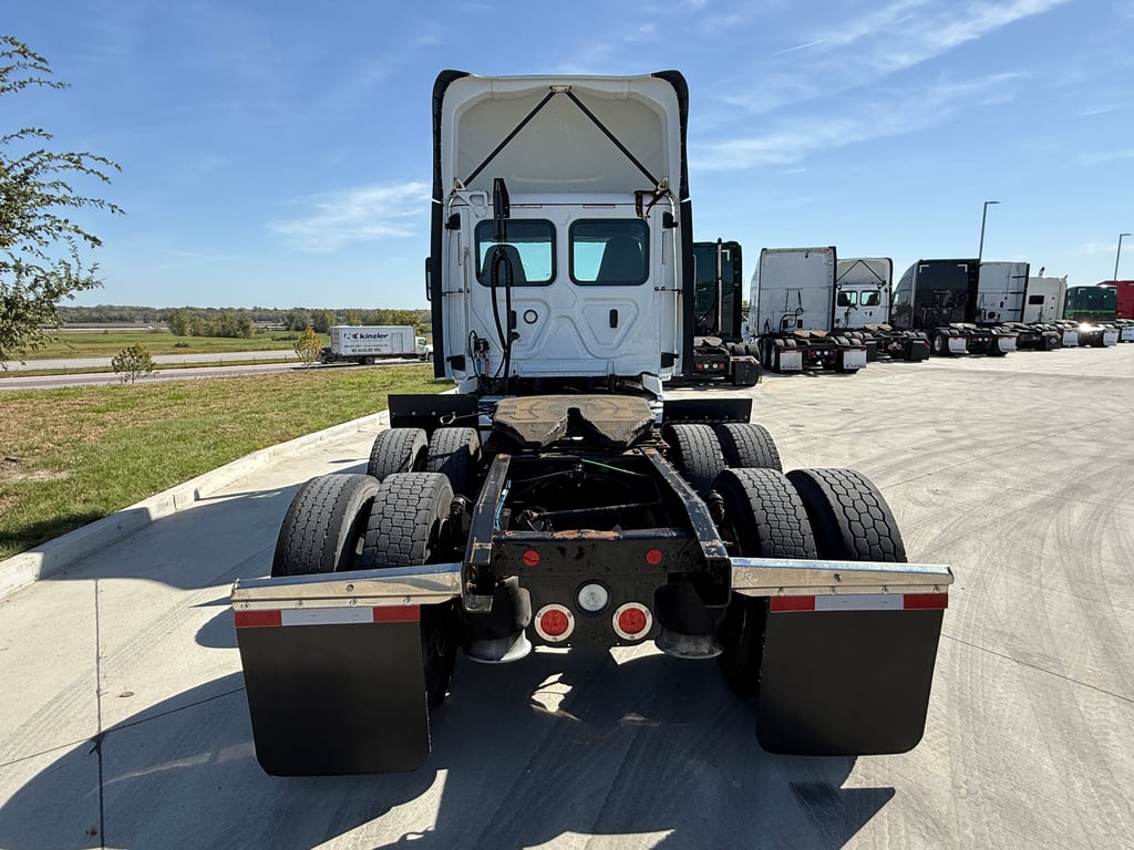 2019 Freightliner in Des Moines — photo 4