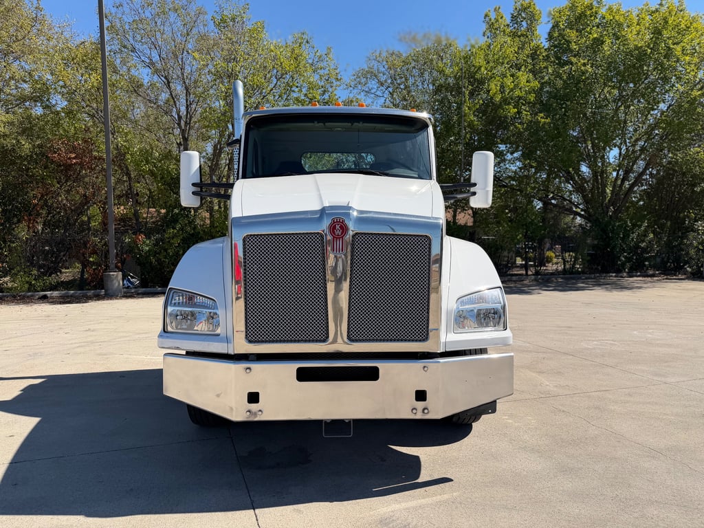 2022 Kenworth T880 in Fort Worth, TX — photo 8