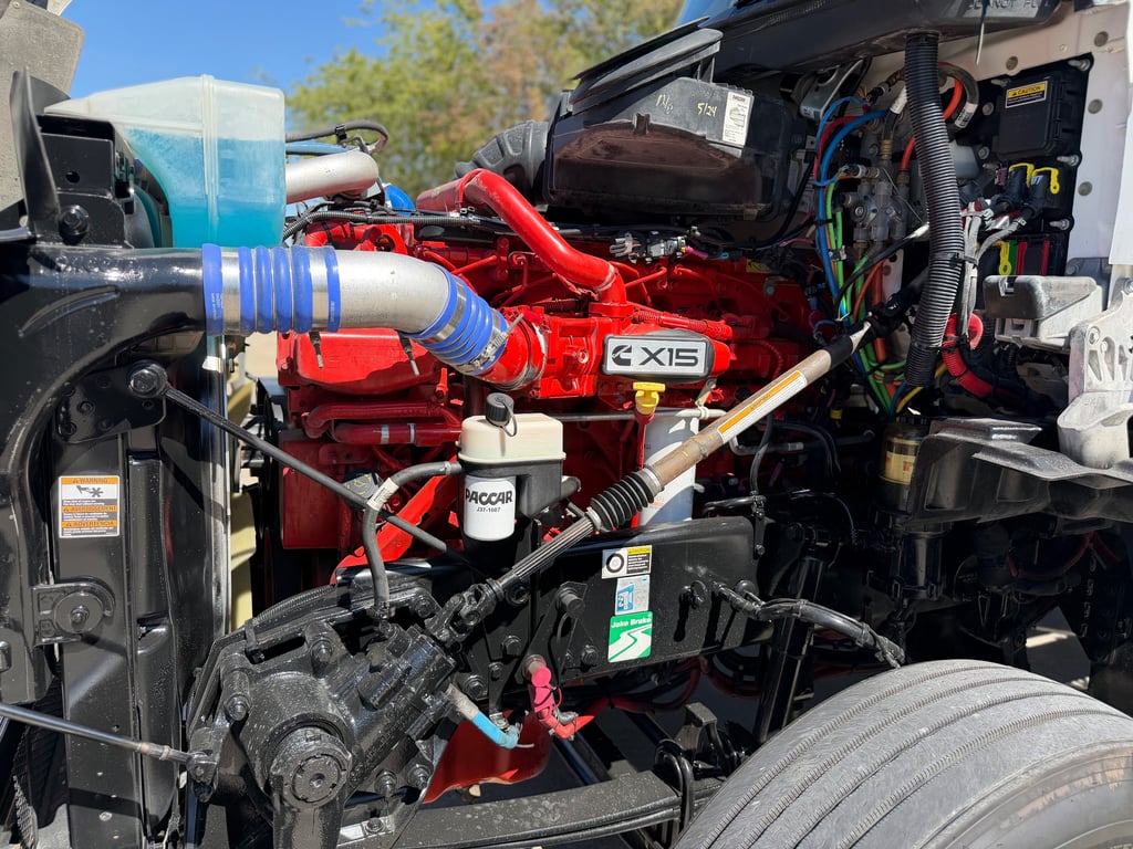 2022 Kenworth T880 in Fort Worth, TX — photo 6