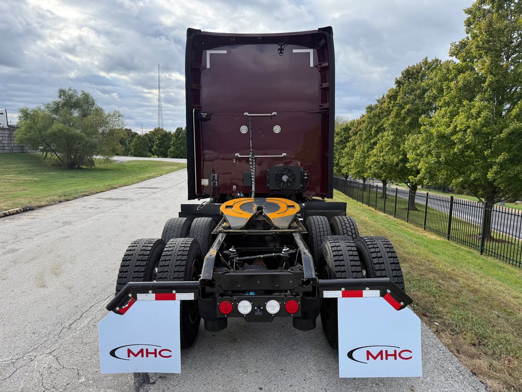2021 Kenworth T680 in Springfield, MO — photo 5