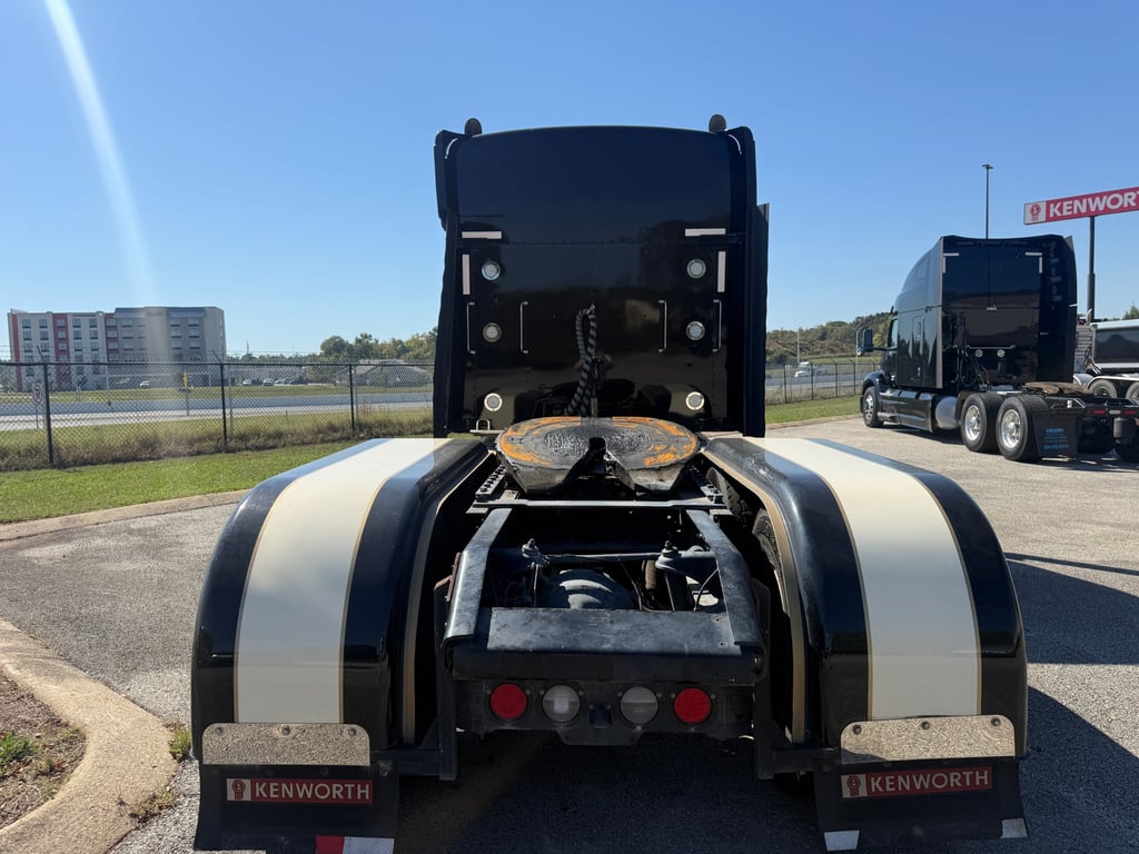 2024 Kenworth W900 in Jackson, TN — photo 5