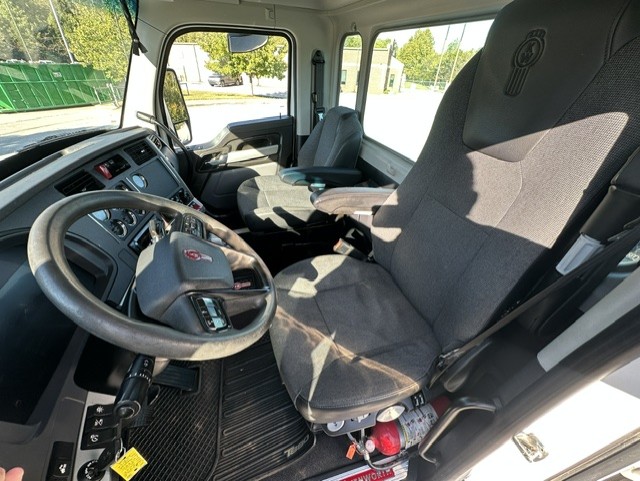 2025 Kenworth T880 in Chattanooga, TN — photo 3
