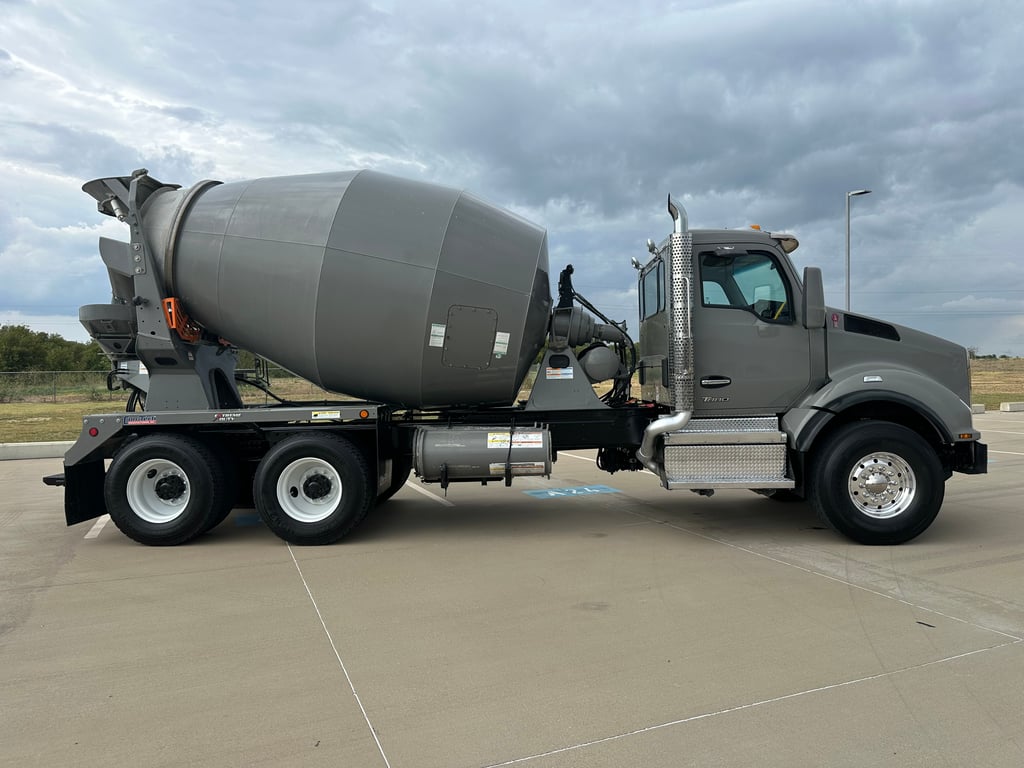 2026 Kenworth T880 in Fort Worth, TX — photo 2