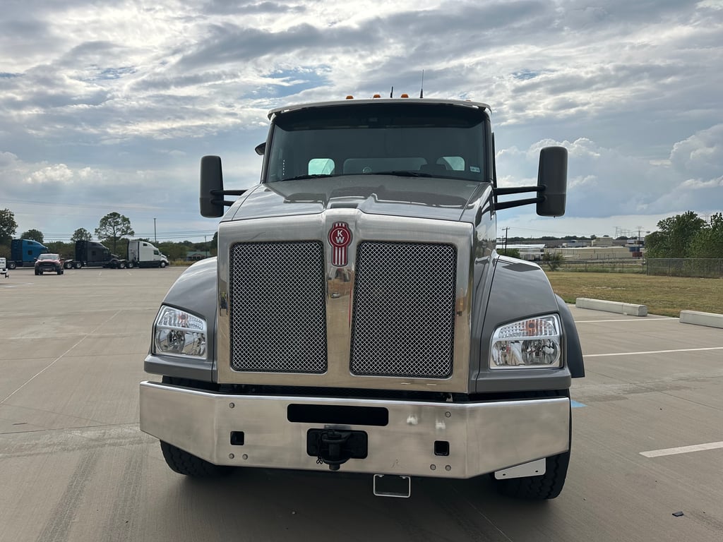 2026 Kenworth T880 in Fort Worth, TX — photo 8