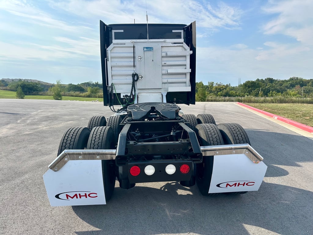 2022 Kenworth T680 in Springdale, AR — photo 5