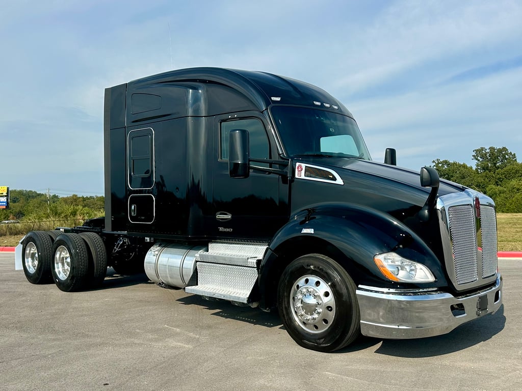 2022 Kenworth T680 in Springdale, AR