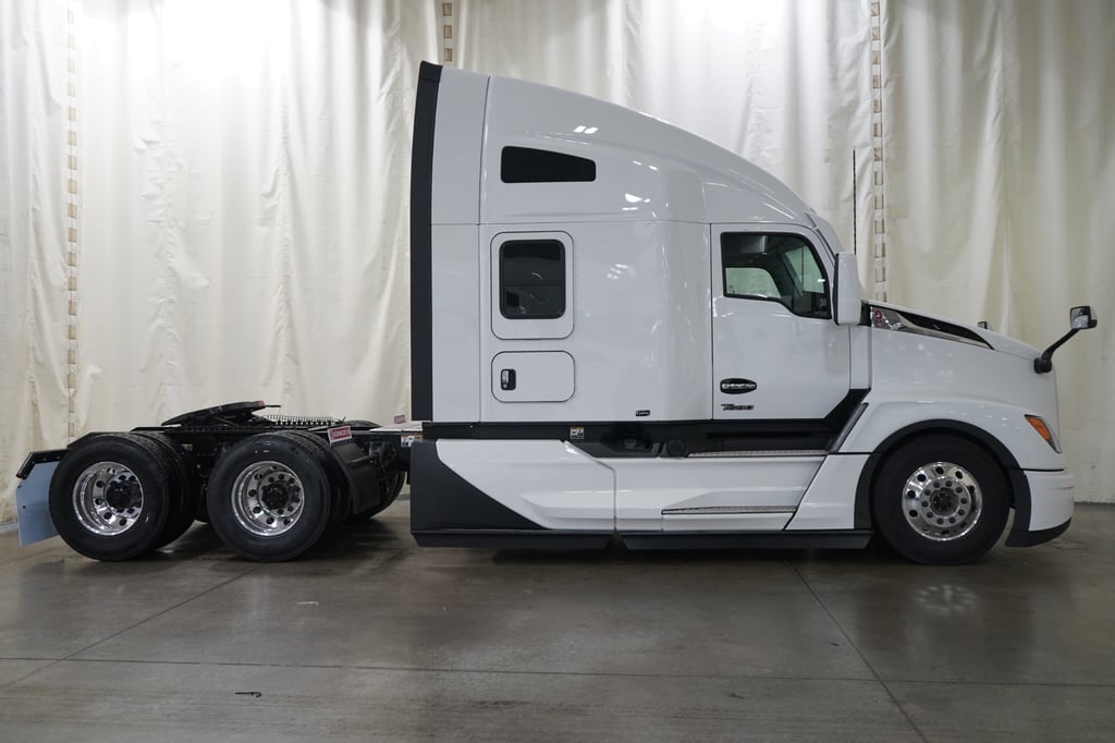 2027 Kenworth T680 in Joplin, MO — photo 6