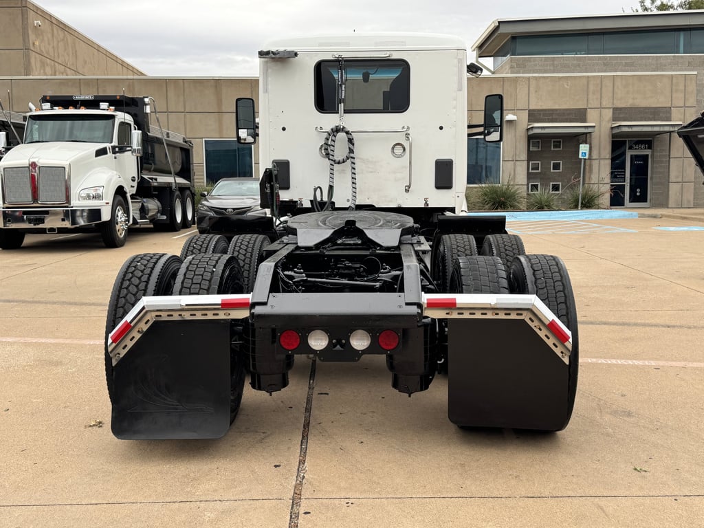 2022 Kenworth T680 in Dallas, TX — photo 5