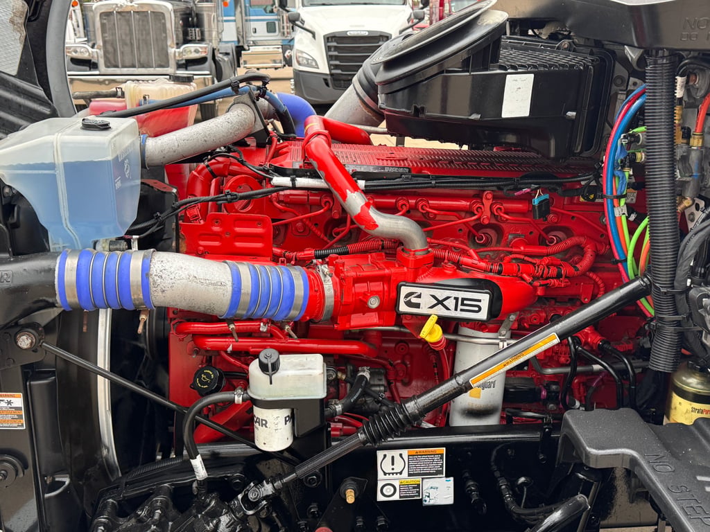2022 Kenworth T680 in Dallas, TX — photo 6
