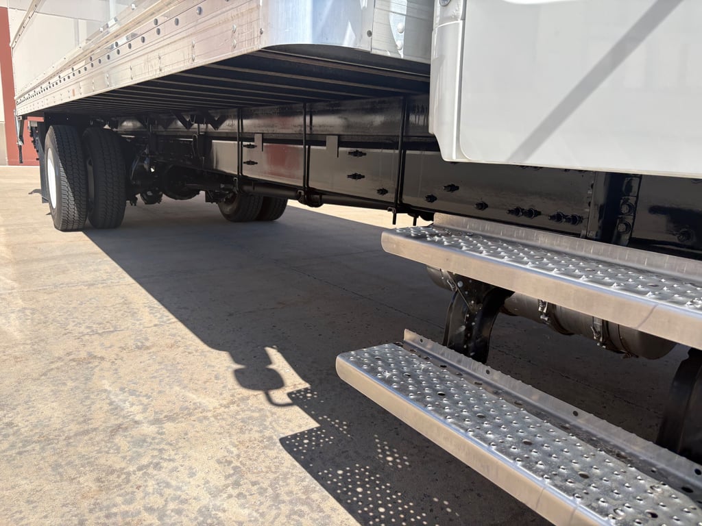 2022 Freightliner M2 106 in Denver, CO — photo 4