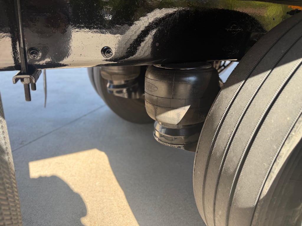 2020 Peterbilt 337 in Fort Worth, TX — photo 4