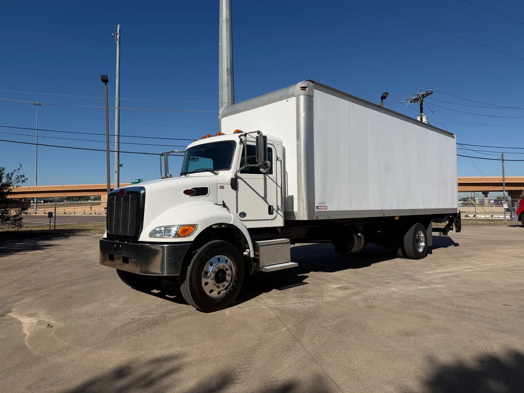 2020 Peterbilt 337 in Fort Worth, TX — photo 2