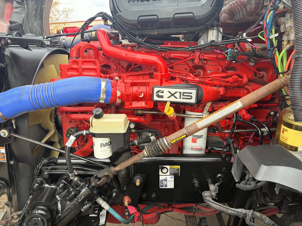 2023 Kenworth T680 in Cedar Rapids, IA — photo 6
