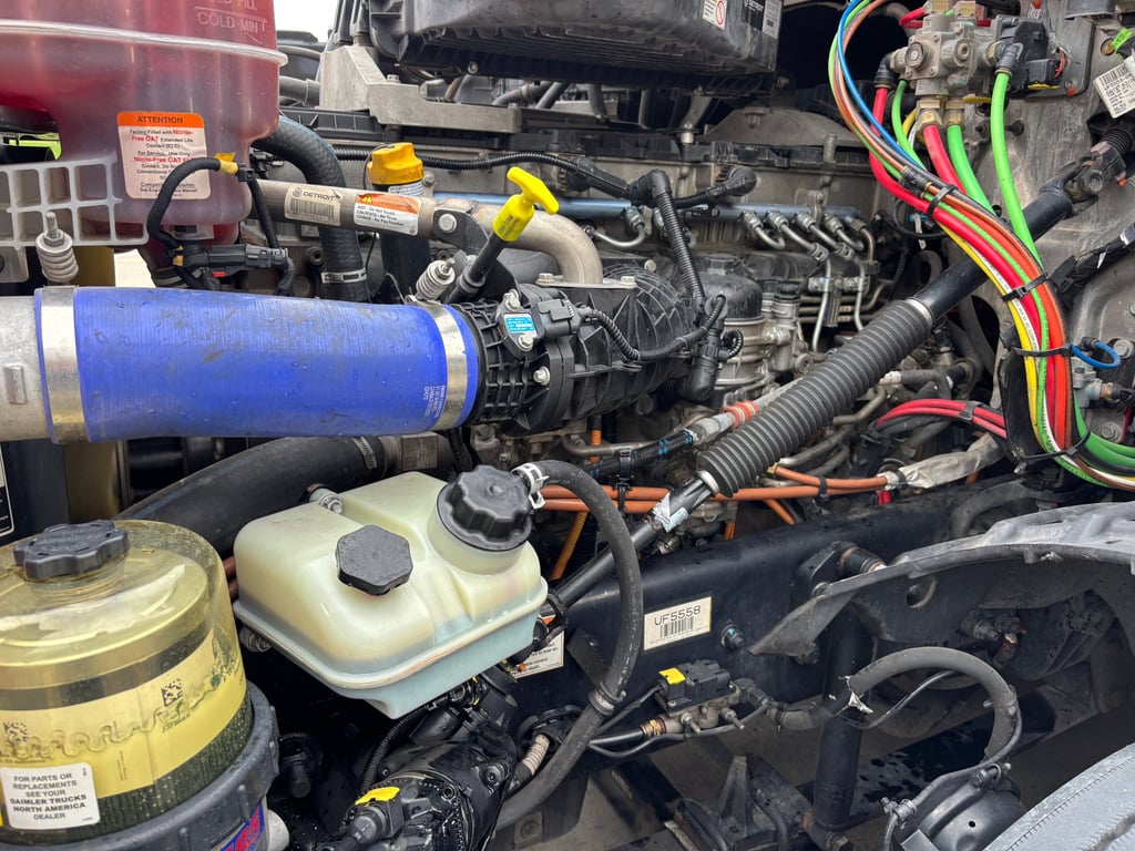 2023 Freightliner Cascadia in Omaha, NE — photo 6