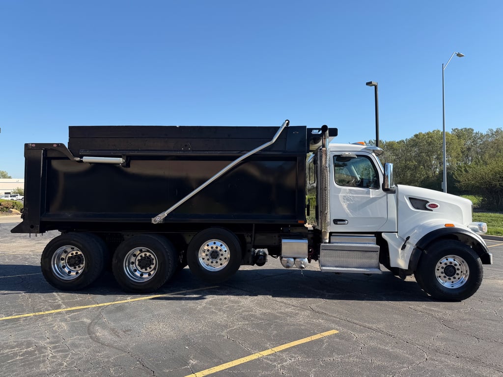 2023 Peterbilt 567 in Kansas City, MO — photo 4