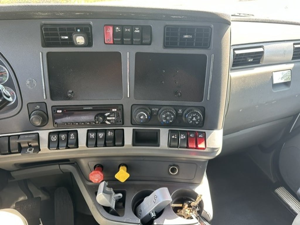 2020 Kenworth T680 in Chattanooga, TN — photo 7
