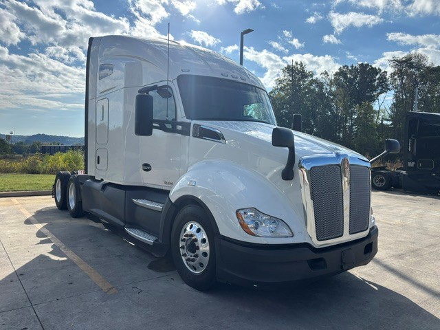 2021 Kenworth T680 in Knoxville, TN