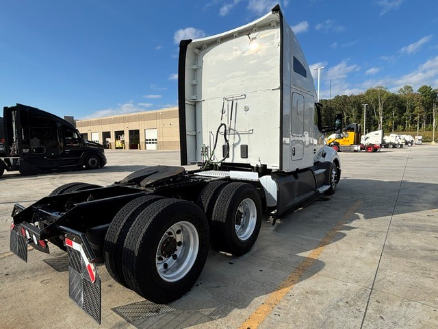 2021 Kenworth T680 in Knoxville, TN — photo 5
