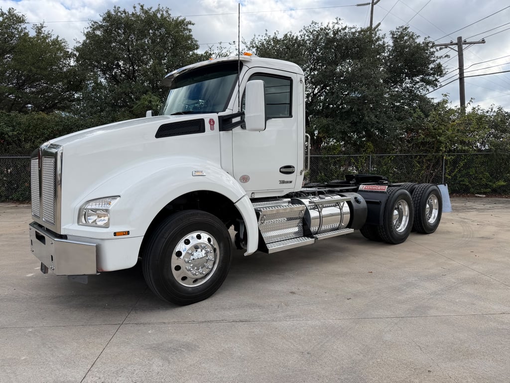 2024 Kenworth T880 in Fort Worth, TX — photo 7