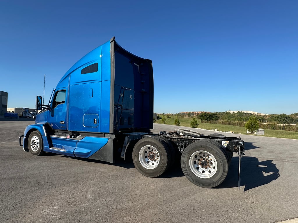 2023 Kenworth T680 in Springdale, AR — photo 5