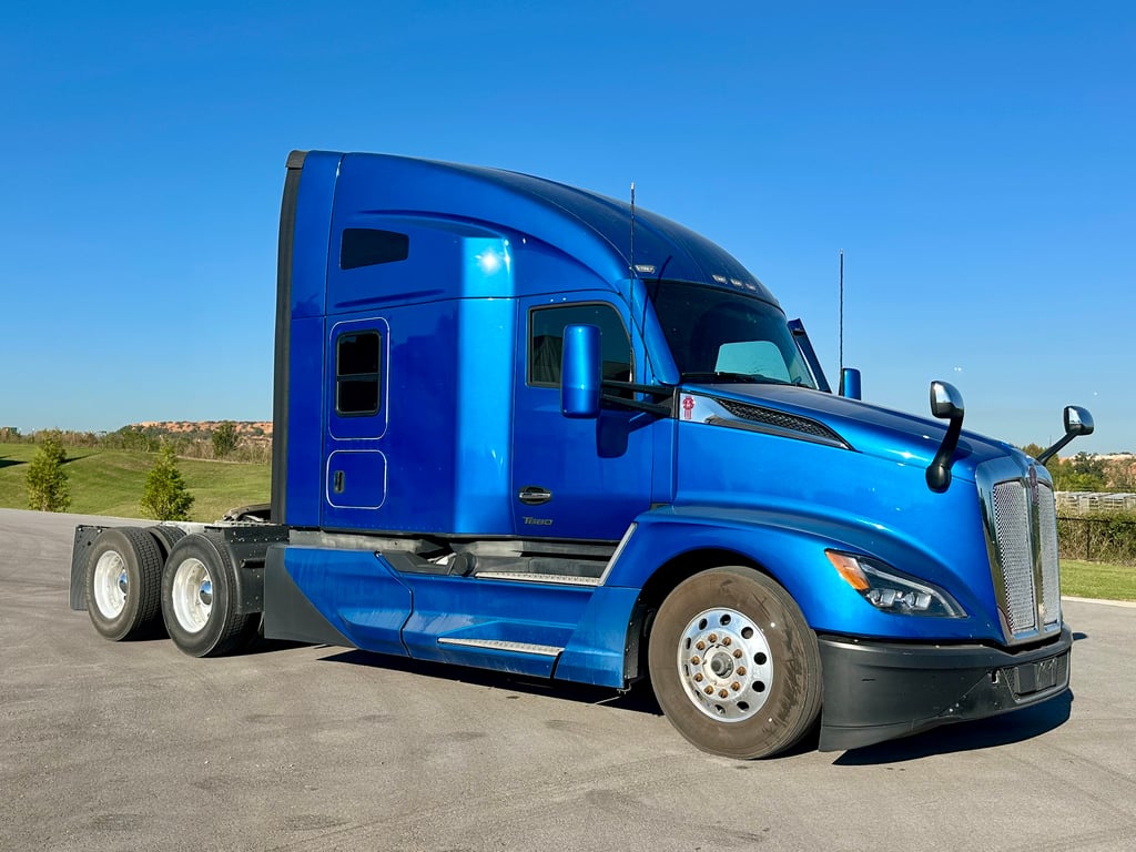 2023 Kenworth T680 in Springdale, AR