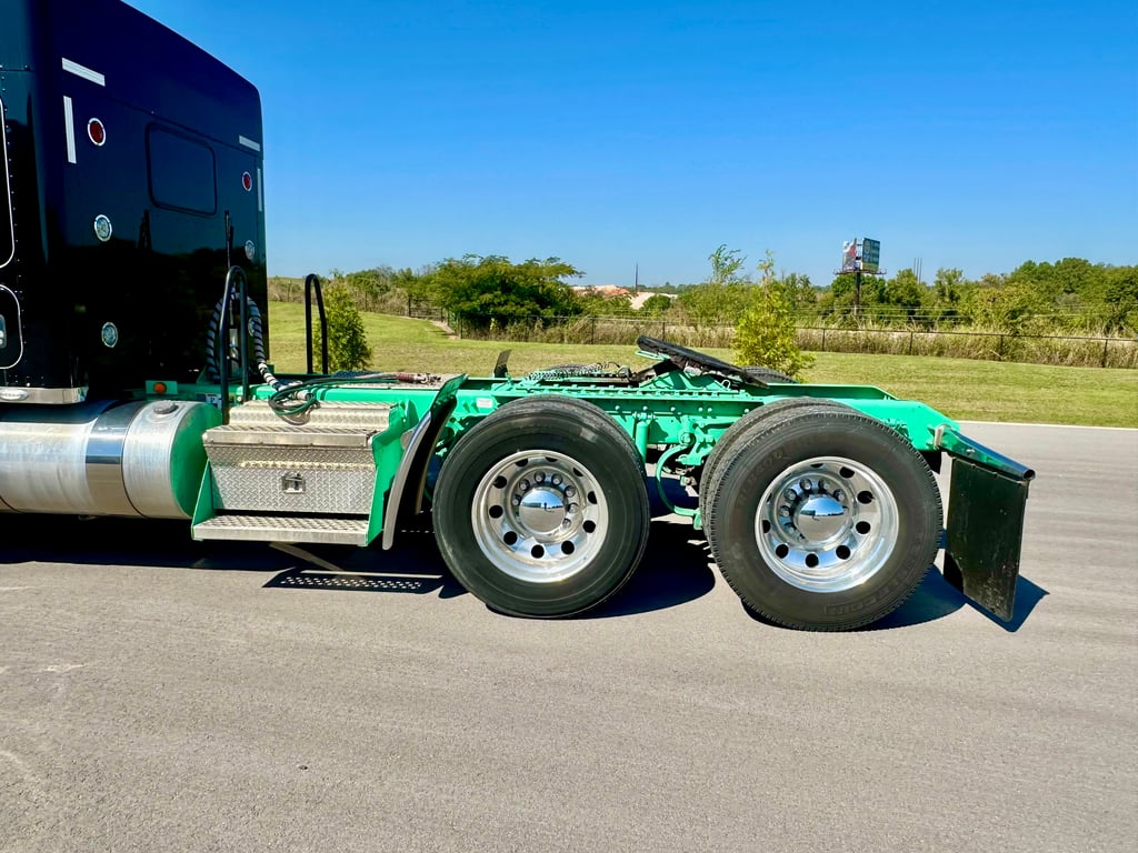 2024 Kenworth W900 in Springdale, AR — photo 5
