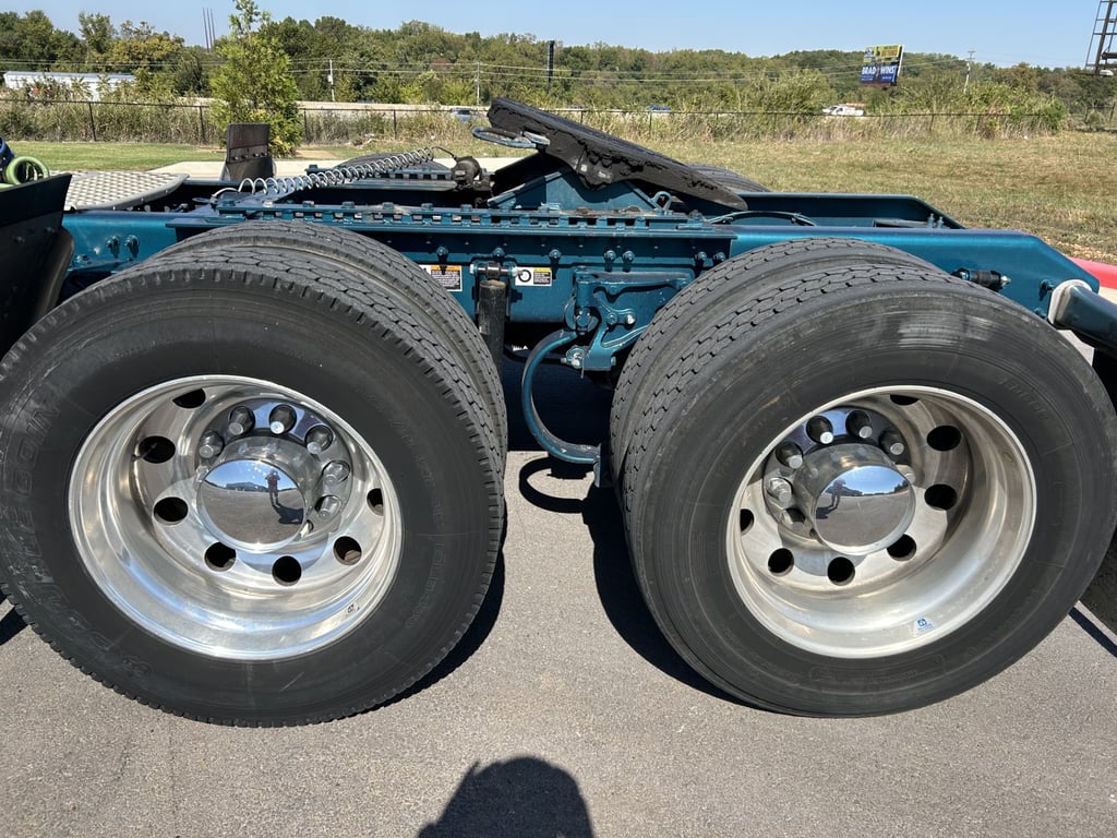 2024 Kenworth W900 in Springdale, AR — photo 7