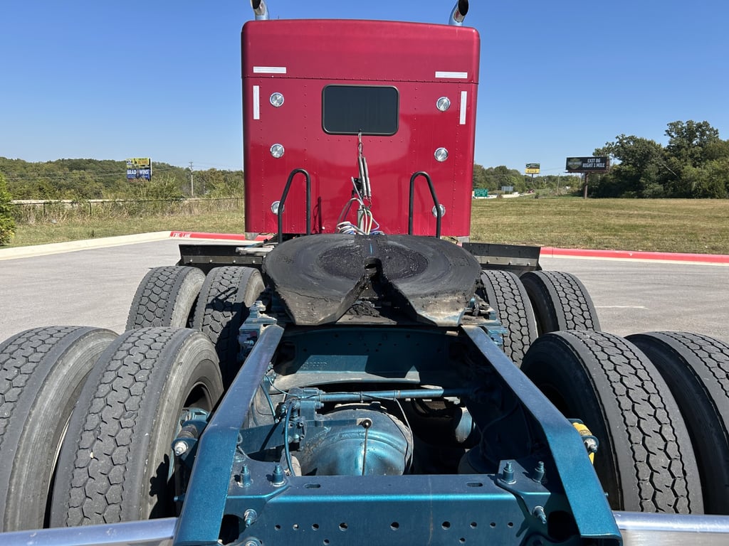 2024 Kenworth W900 in Springdale, AR — photo 5