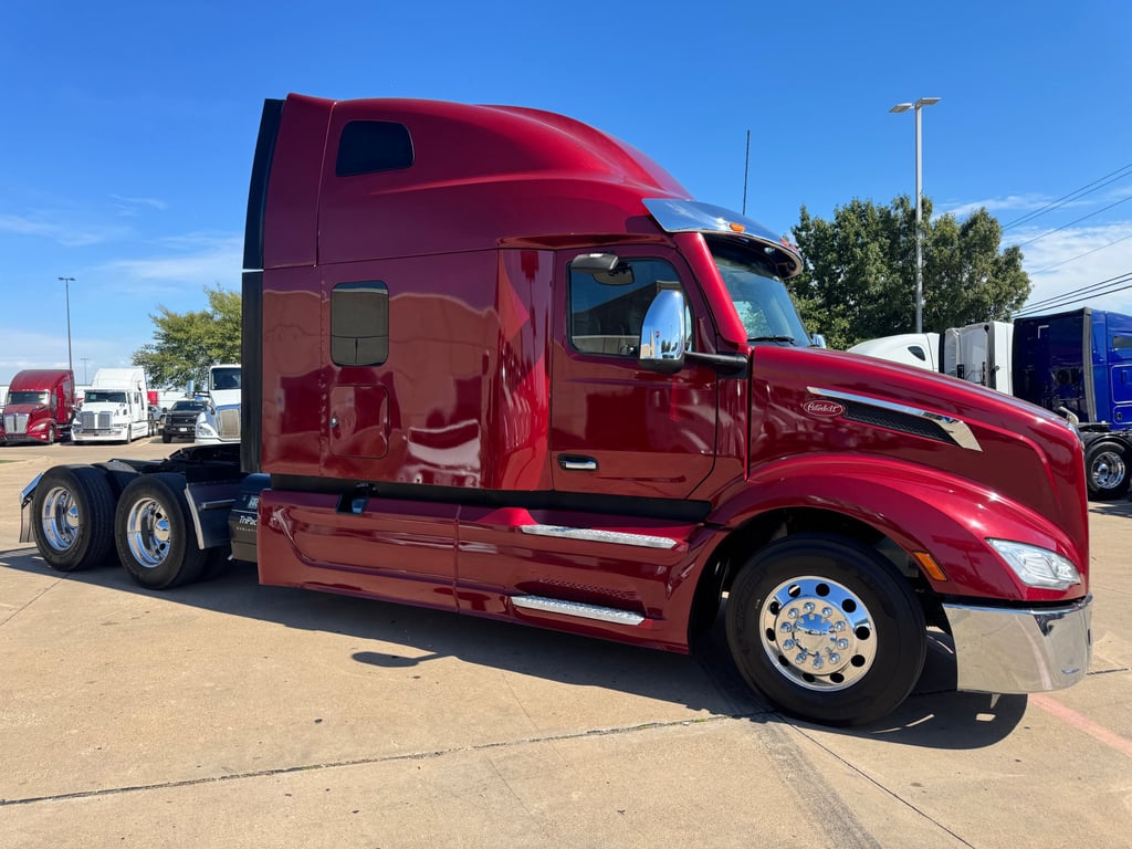 2023 Peterbilt 579 in Dallas, TX