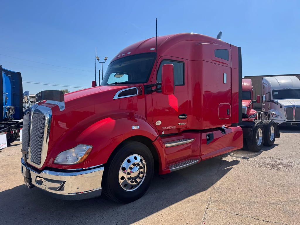 2022 Kenworth T680 in Dallas, TX — photo 5