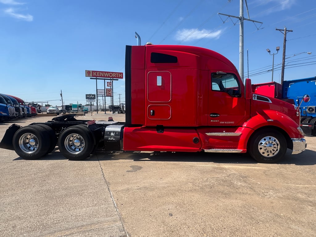 2022 Kenworth T680 in Dallas, TX — photo 8
