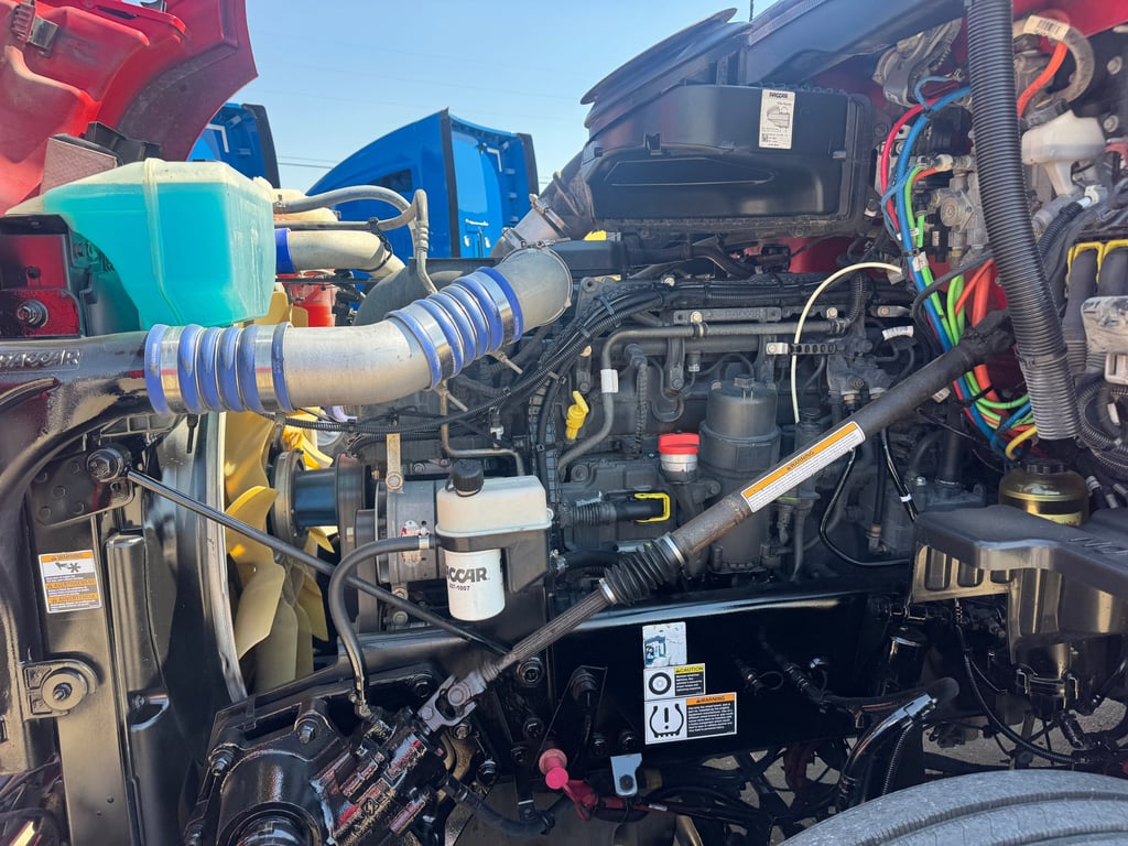 2022 Kenworth T680 in Dallas, TX — photo 4