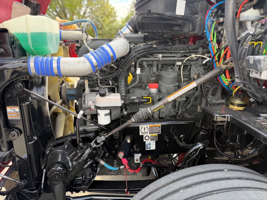 2022 Kenworth T680 in Fort Worth, TX — photo 6
