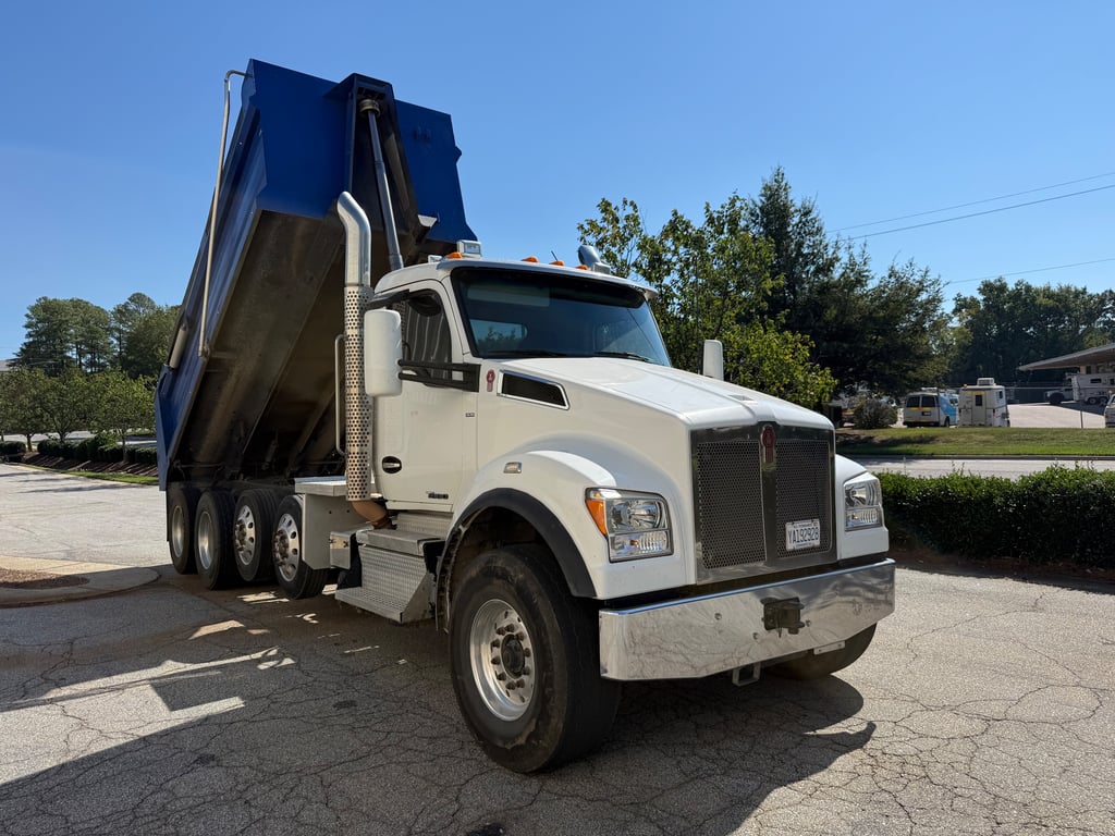 2022 Kenworth T880 in Raleigh, NC — photo 2