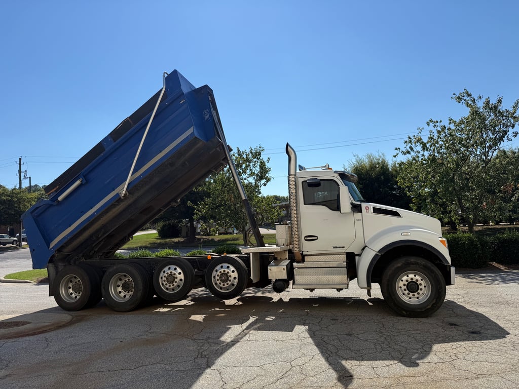 2022 Kenworth T880 in Raleigh, NC — photo 4