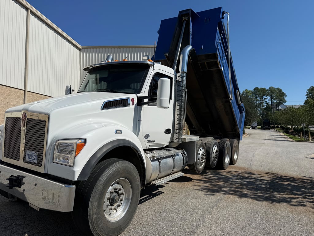 2022 Kenworth T880 in Raleigh, NC — photo 3