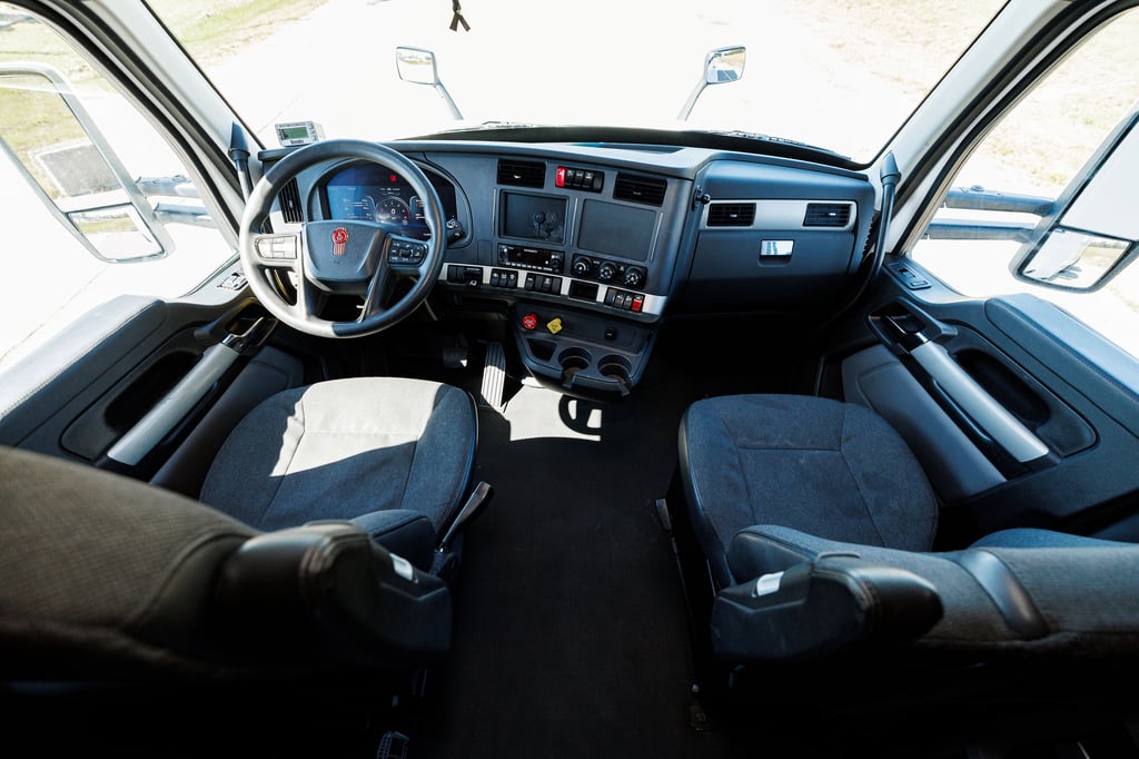 2024 Kenworth T680 in Little Rock, AR — photo 3