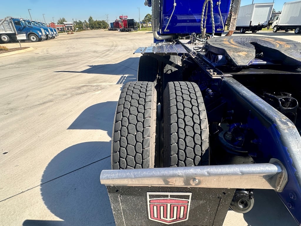 2021 Kenworth W900 in Charlotte — photo 4