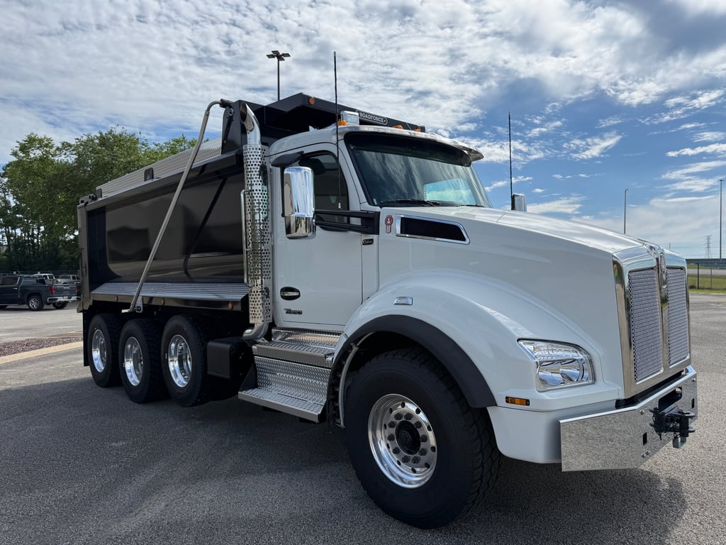 2027 Kenworth T880 in Jackson, TN — photo 3