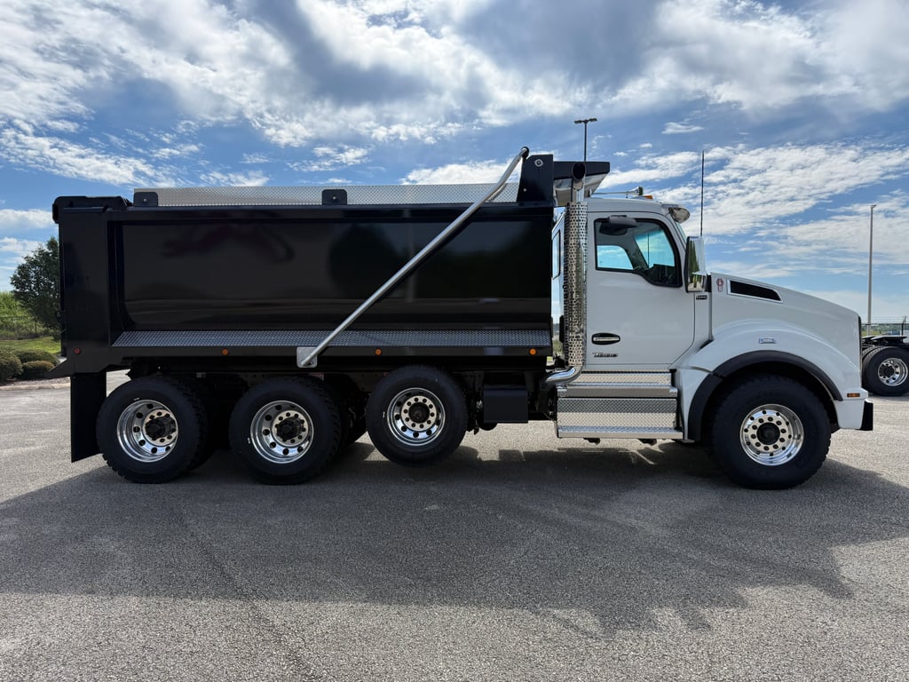 2027 Kenworth T880 in Jackson, TN — photo 4