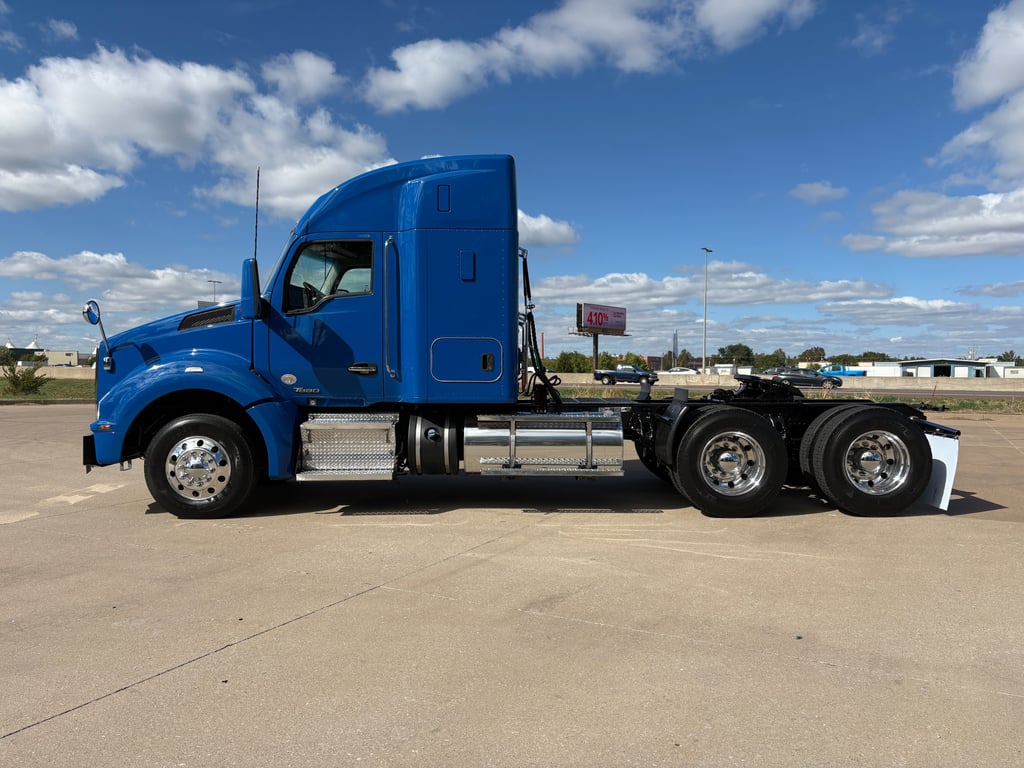 2020 Kenworth T880 in Oklahoma City, OK — photo 8