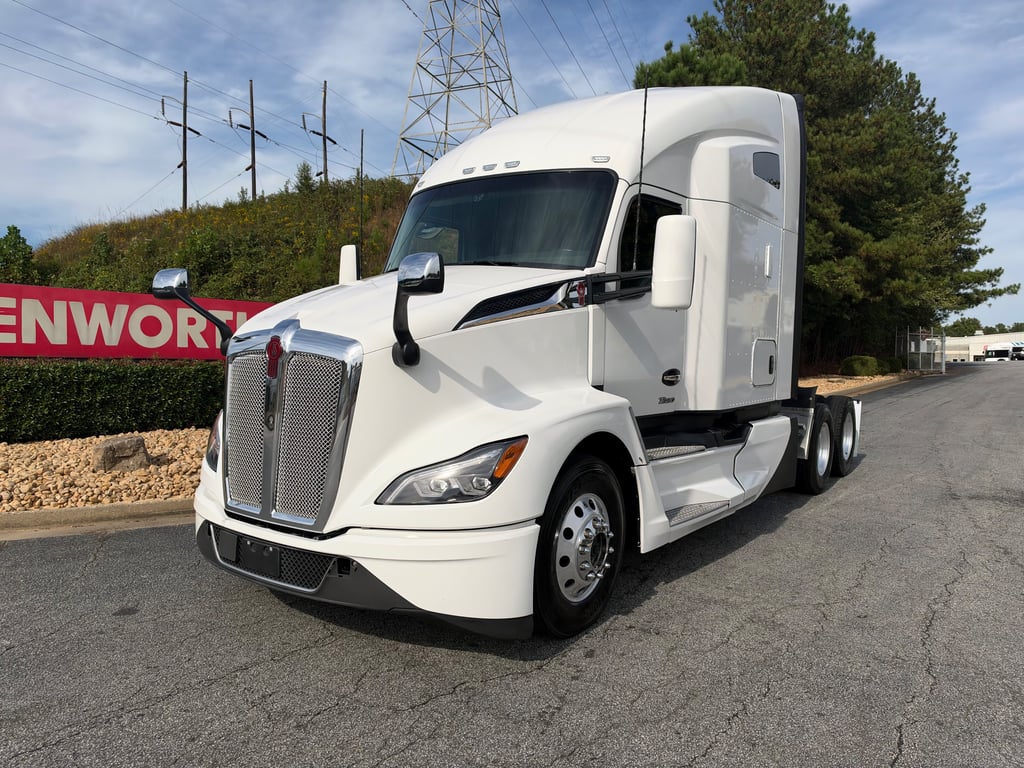 2023 Kenworth T680 in Atlanta — photo 6